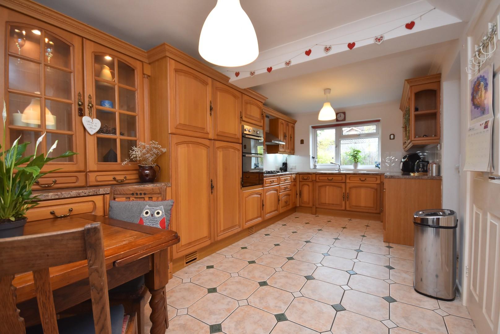 6 Rowan Close, Penarth, CF64 5BU